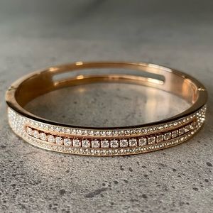SWAROVSKI BRACELET/BANGLE 5368050